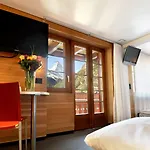 Hotel Ambiance 3*